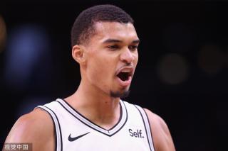 使他的名人 使他的名人