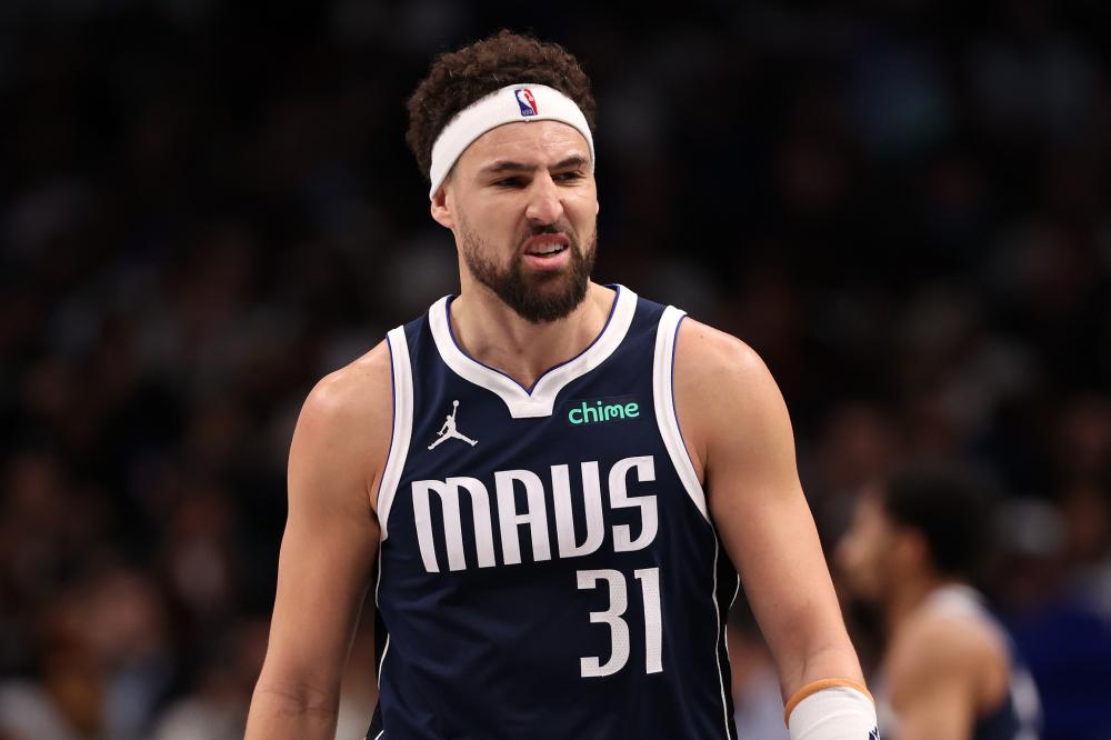 持球中控制 持球中控制